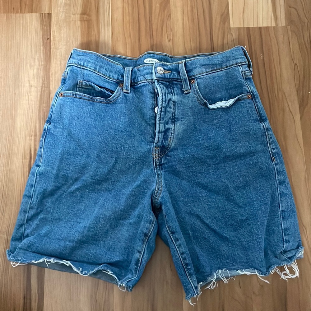 Old Navy Extra High Rise Sky-Hi Short size 10